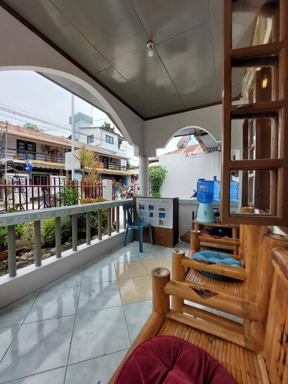 Ohlala Hostel Moalboal Exterior foto